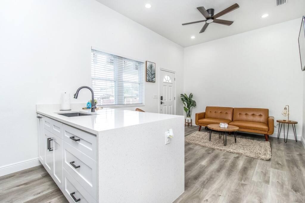 2Br Spacious House In Heart Of West Tampa Dış mekan fotoğraf